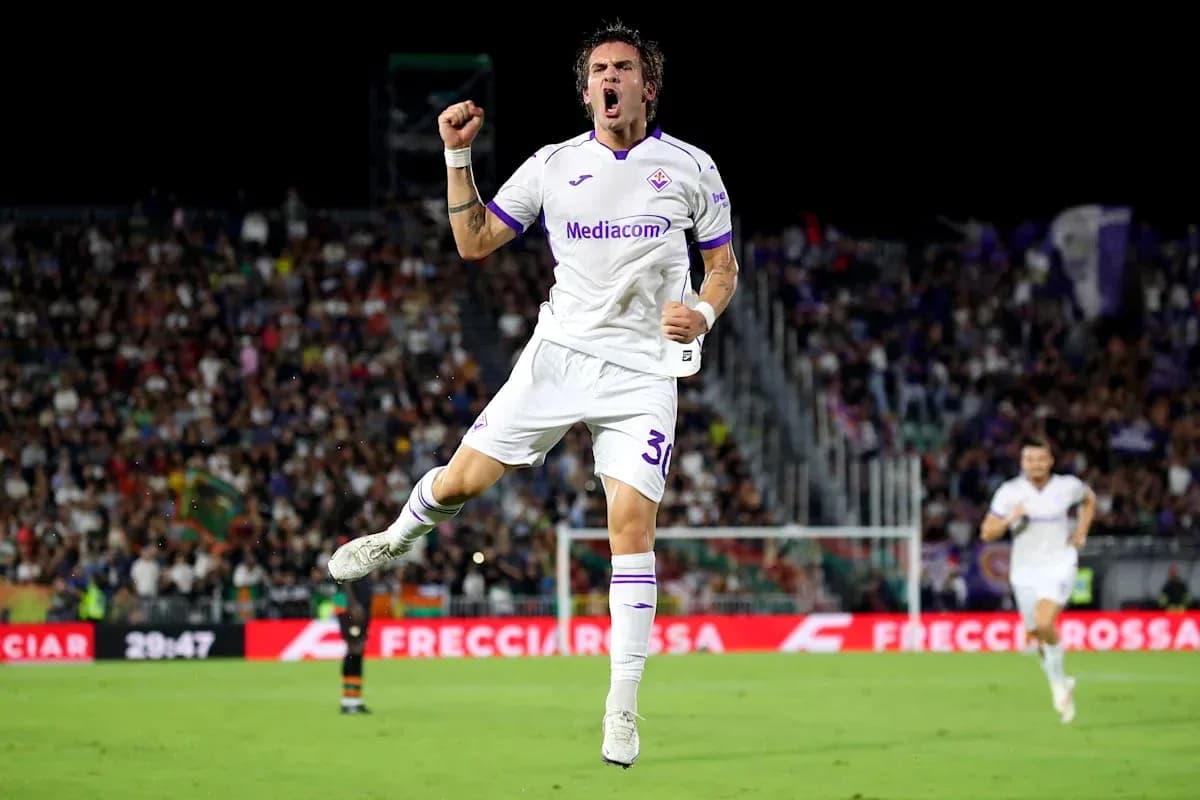 Fiorentina player celebrating goal during match