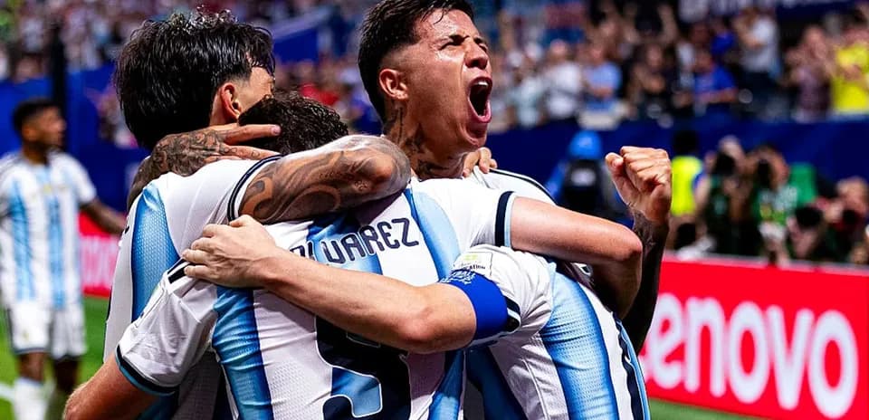 Argentina players celebrating a goal together
