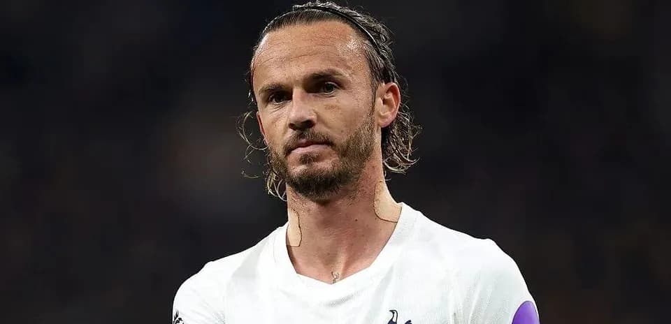 Player in Tottenham kit during match