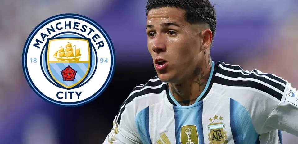 Player in Argentina kit with Manchester City logo