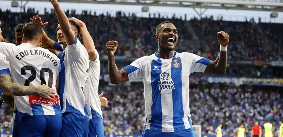 Espanyol players celebrating a goal