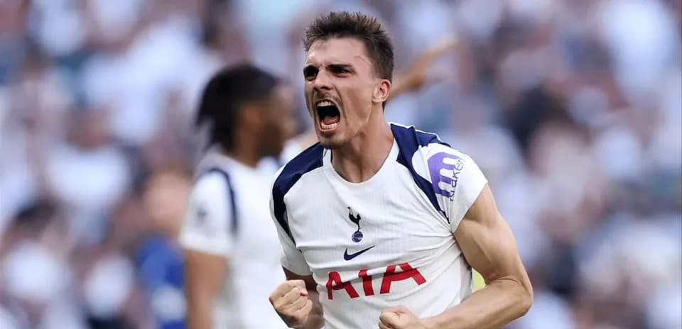 Player celebrating during Tottenham vs Everton match