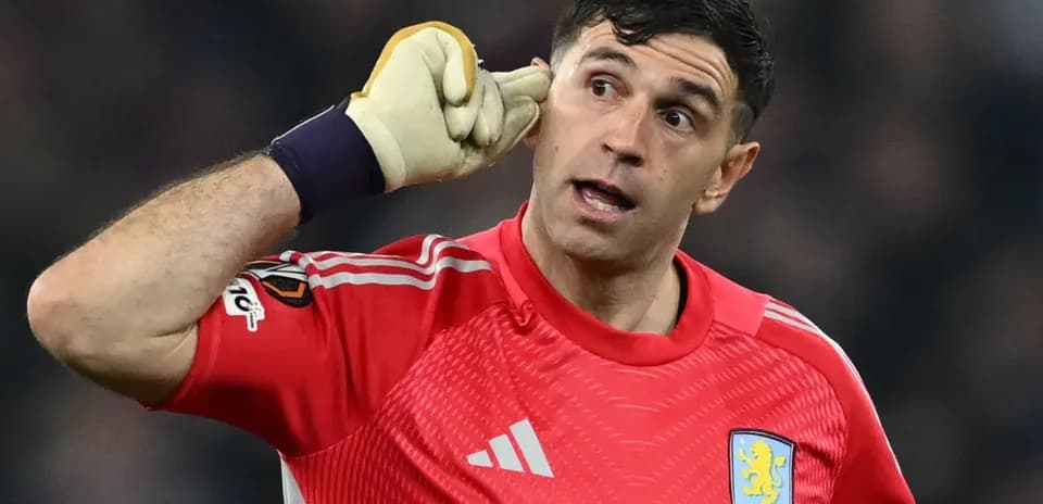 Emiliano Martínez: Aston Villa's Goalkeeper and Emotional Anchor