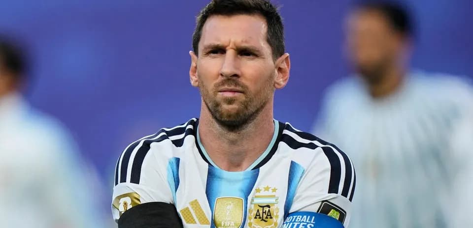 Player in Argentina kit during match warm-up
