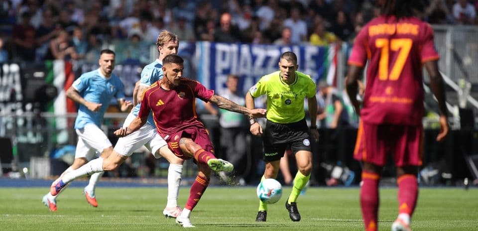 AS Roma player shooting during derby match