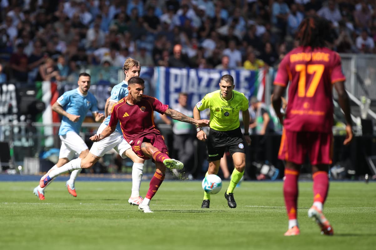AS Roma player shooting during derby match
