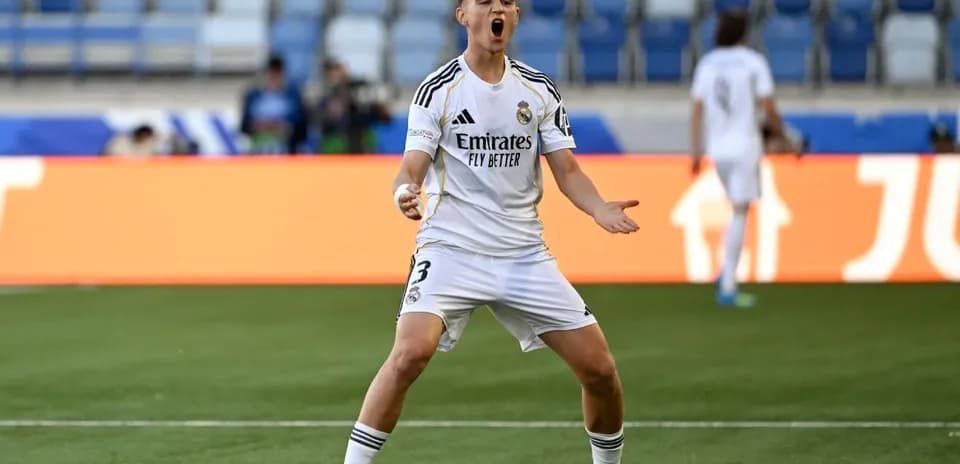 Real Madrid player celebrating on the field