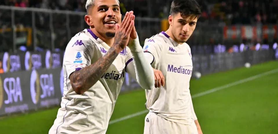 Fiorentina players celebrating during a match