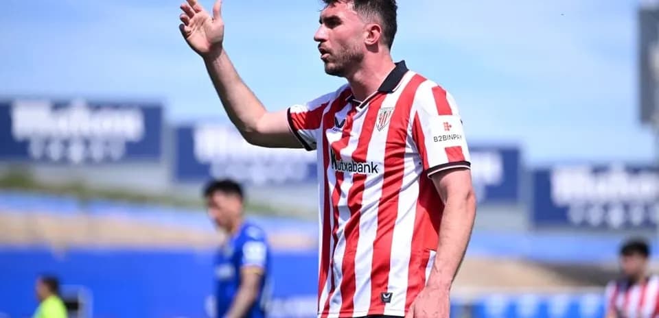 Player gesturing during match on sunny day