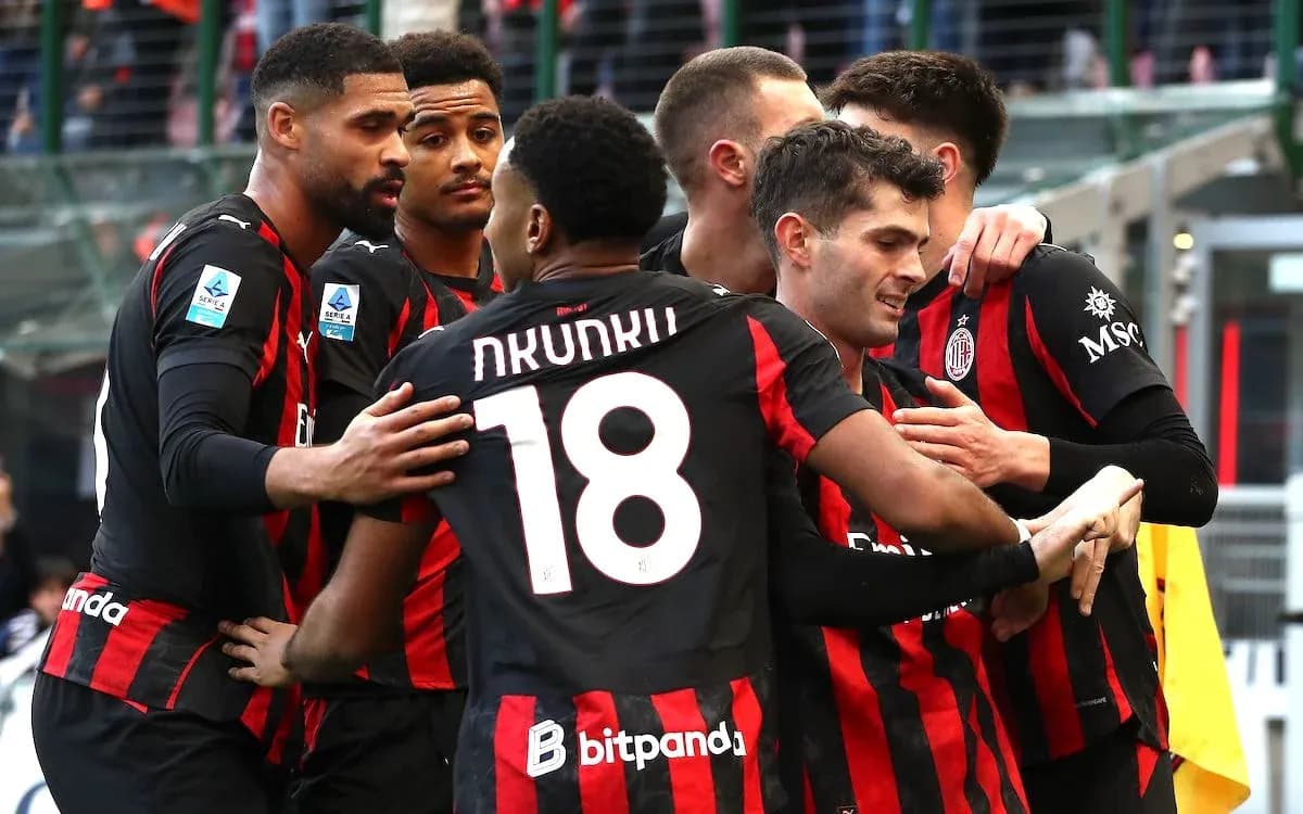 AC Milan players celebrating a goal during match