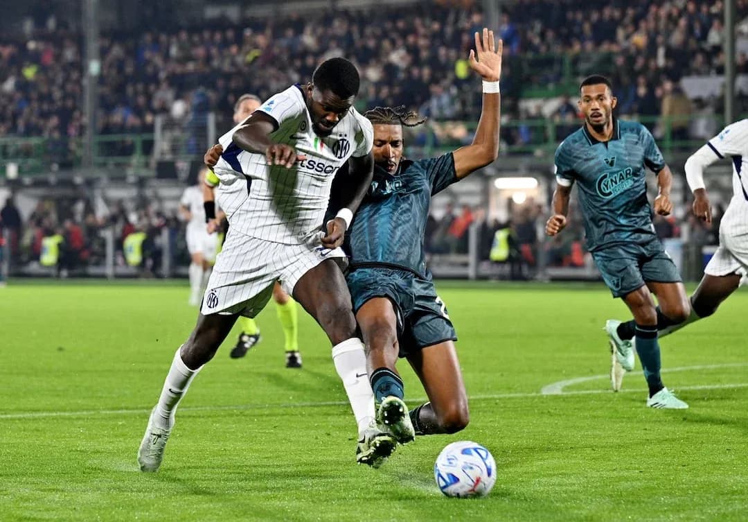 Players competing during Venezia vs Inter match