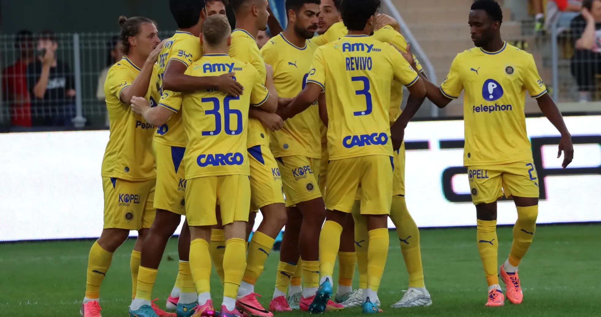 Maccabi Tel Aviv players celebrating a goal