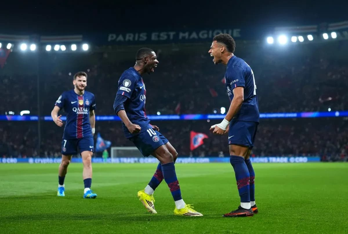 Paris Saint Germain players celebrating a goal