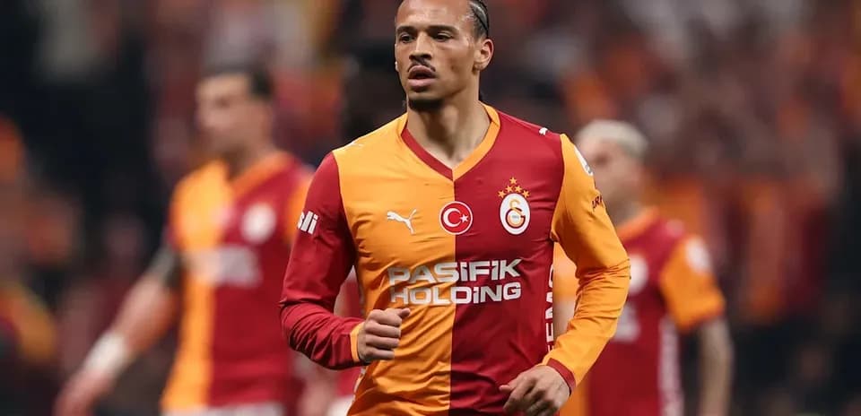 Player in Galatasaray jersey during a match