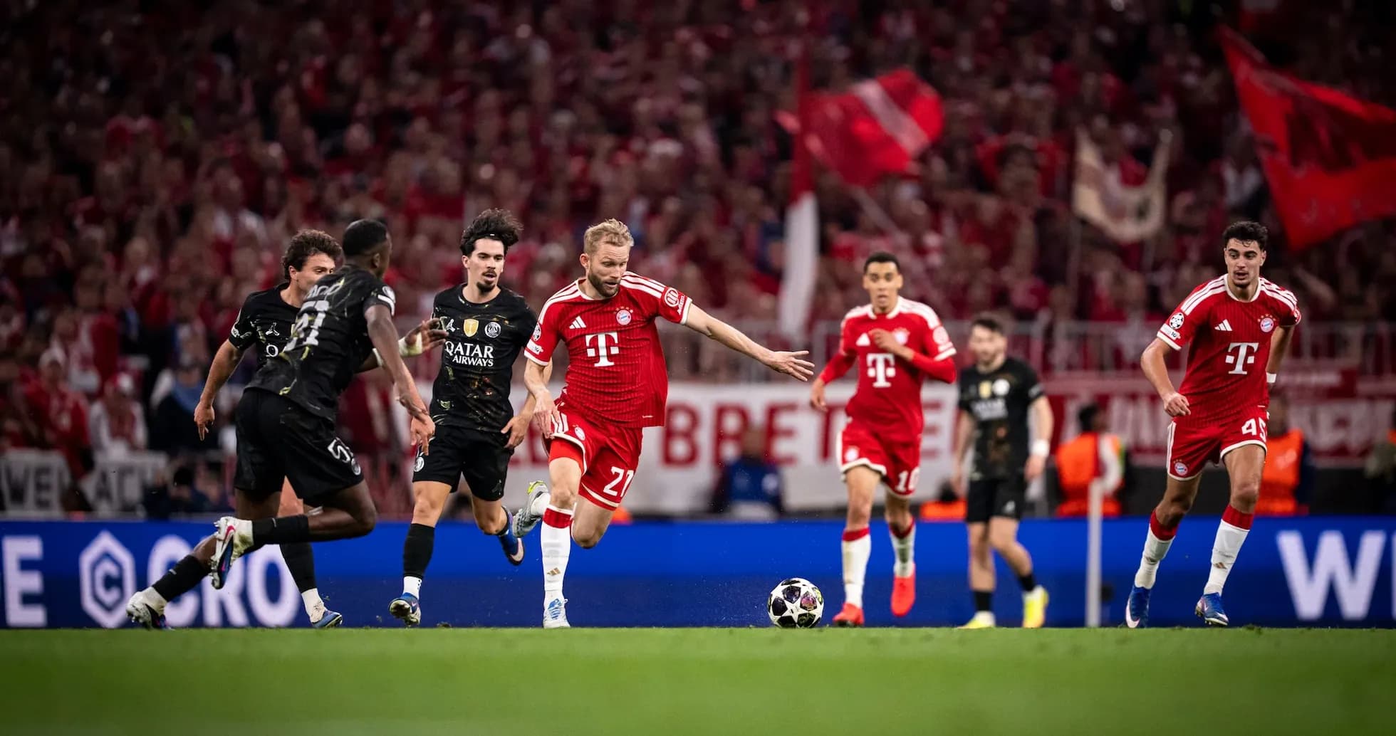Bayern München players in action during match