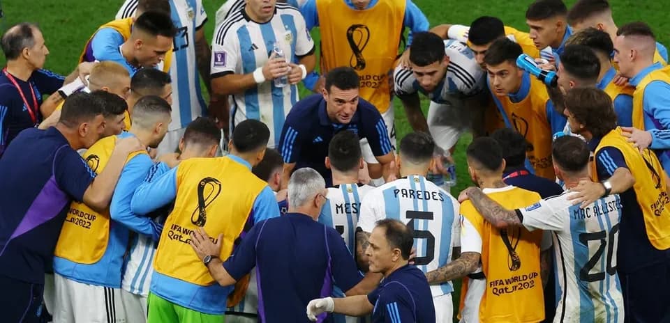 Argentina team huddled during tactical discussion