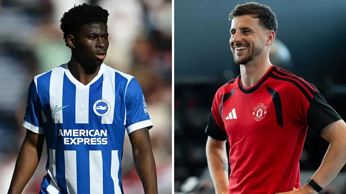 Players from Brighton and Manchester United in action