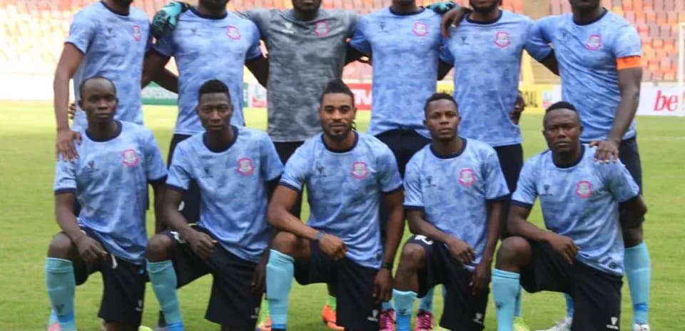 Niger Tornadoes team photo before match