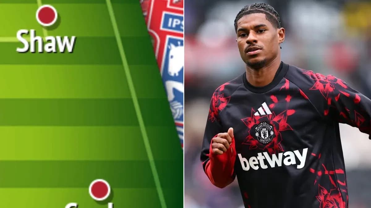 Marcus Rashford warming up in Manchester United kit