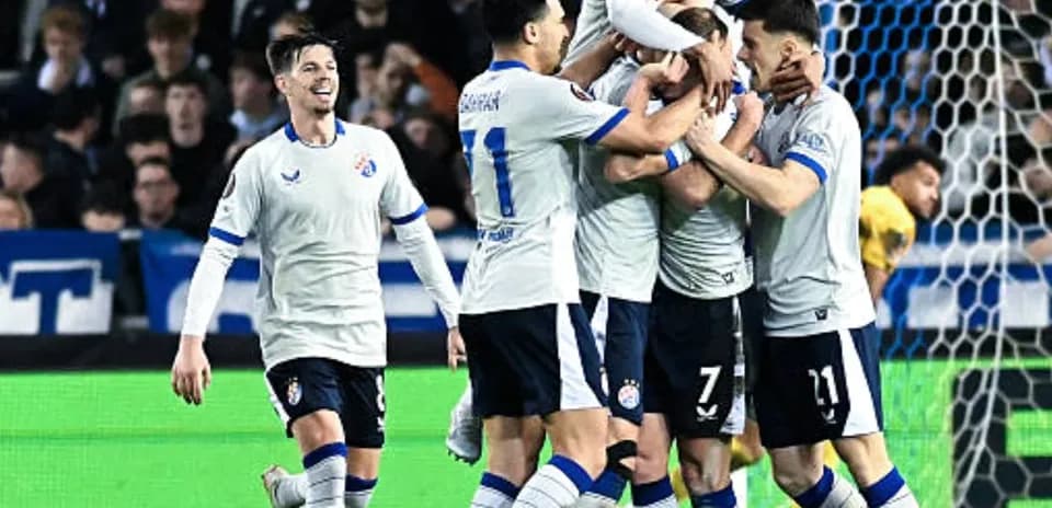 Dinamo Zagreb players celebrating a goal