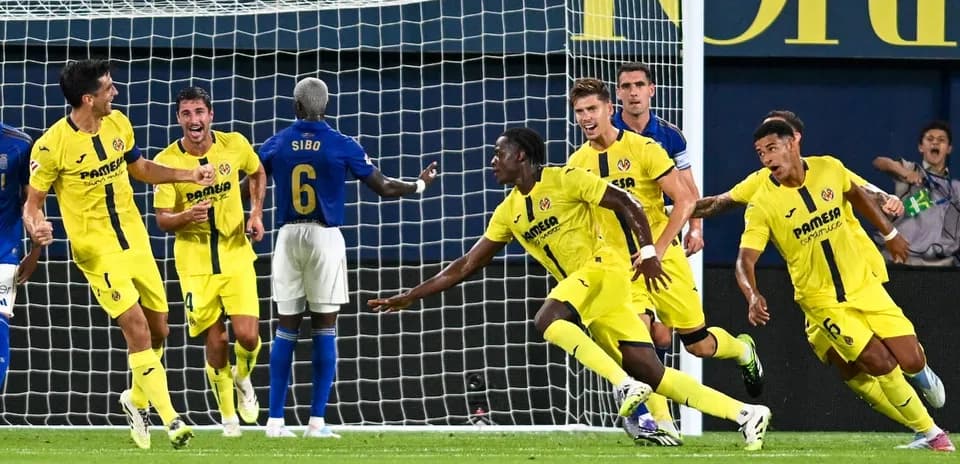 Villarreal players celebrating a goal in match