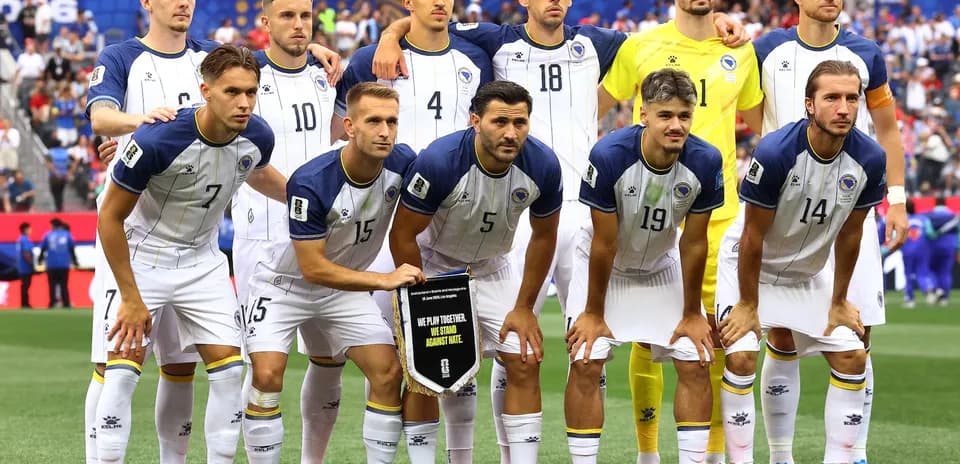 Bosnia and Herzegovina team photo before match