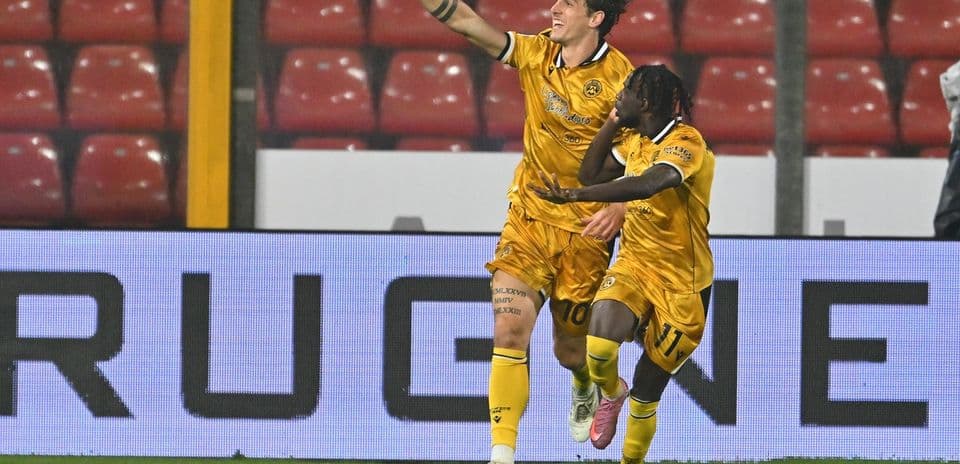 Players celebrating goal during Serie A match