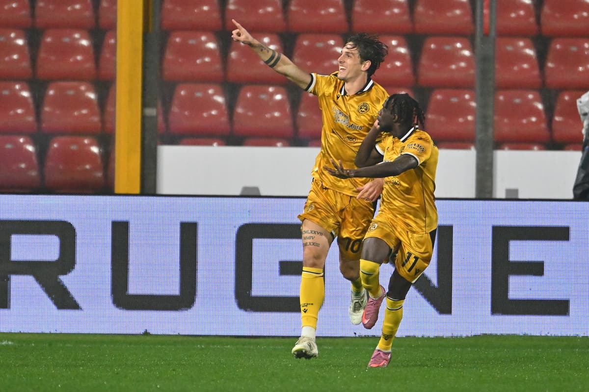 Players celebrating goal during Serie A match