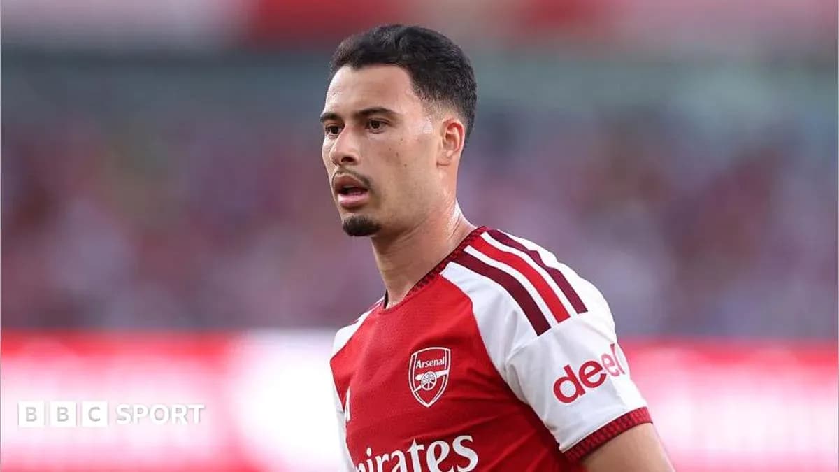 Arsenal player during a match on the field