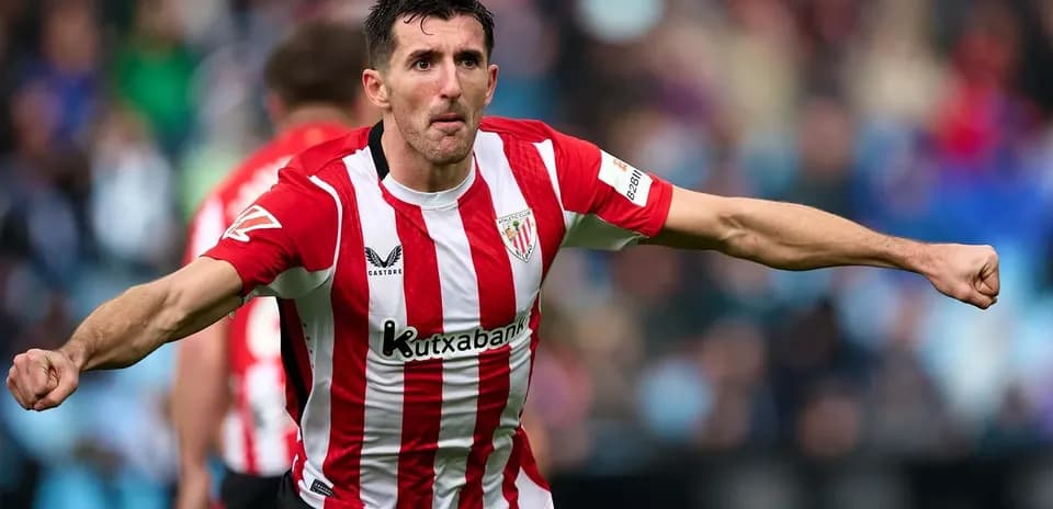 Athletic Club player celebrating during match