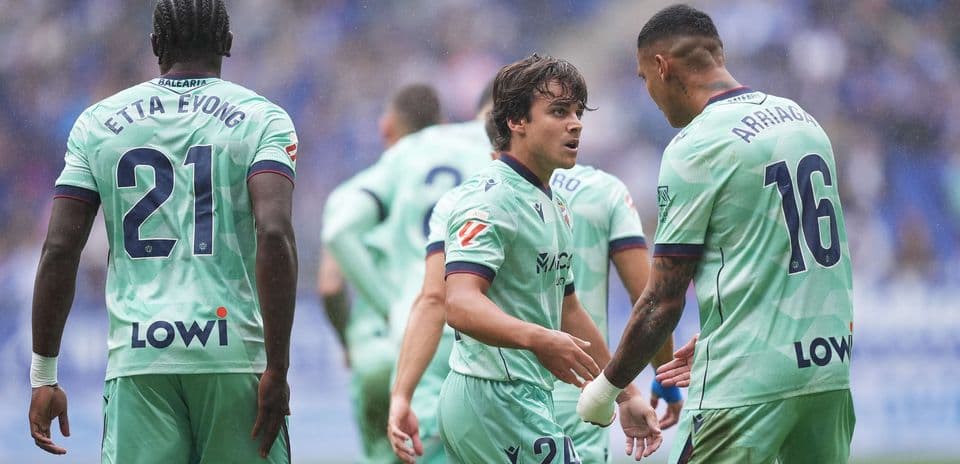 Levante players during La Liga match against Oviedo