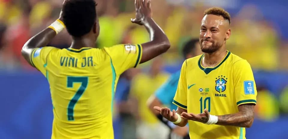 Neymar and Viní Jr. celebrating during match