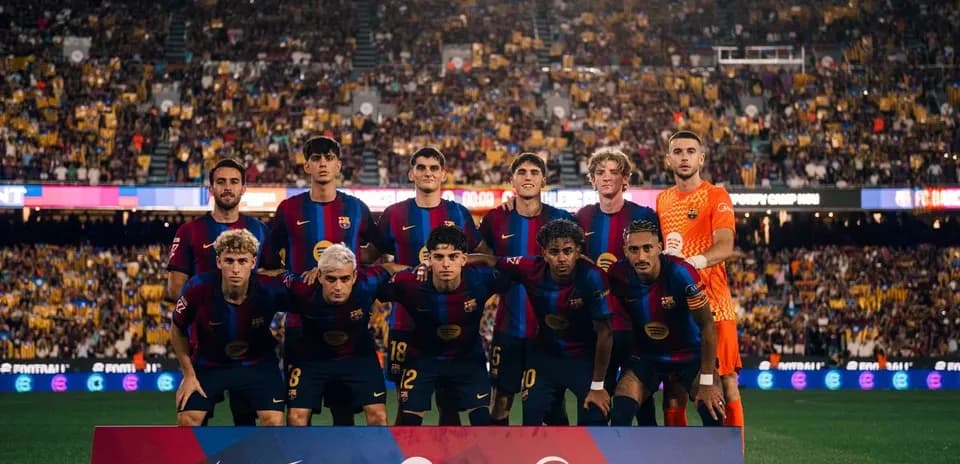 FC Barcelona team photo before match