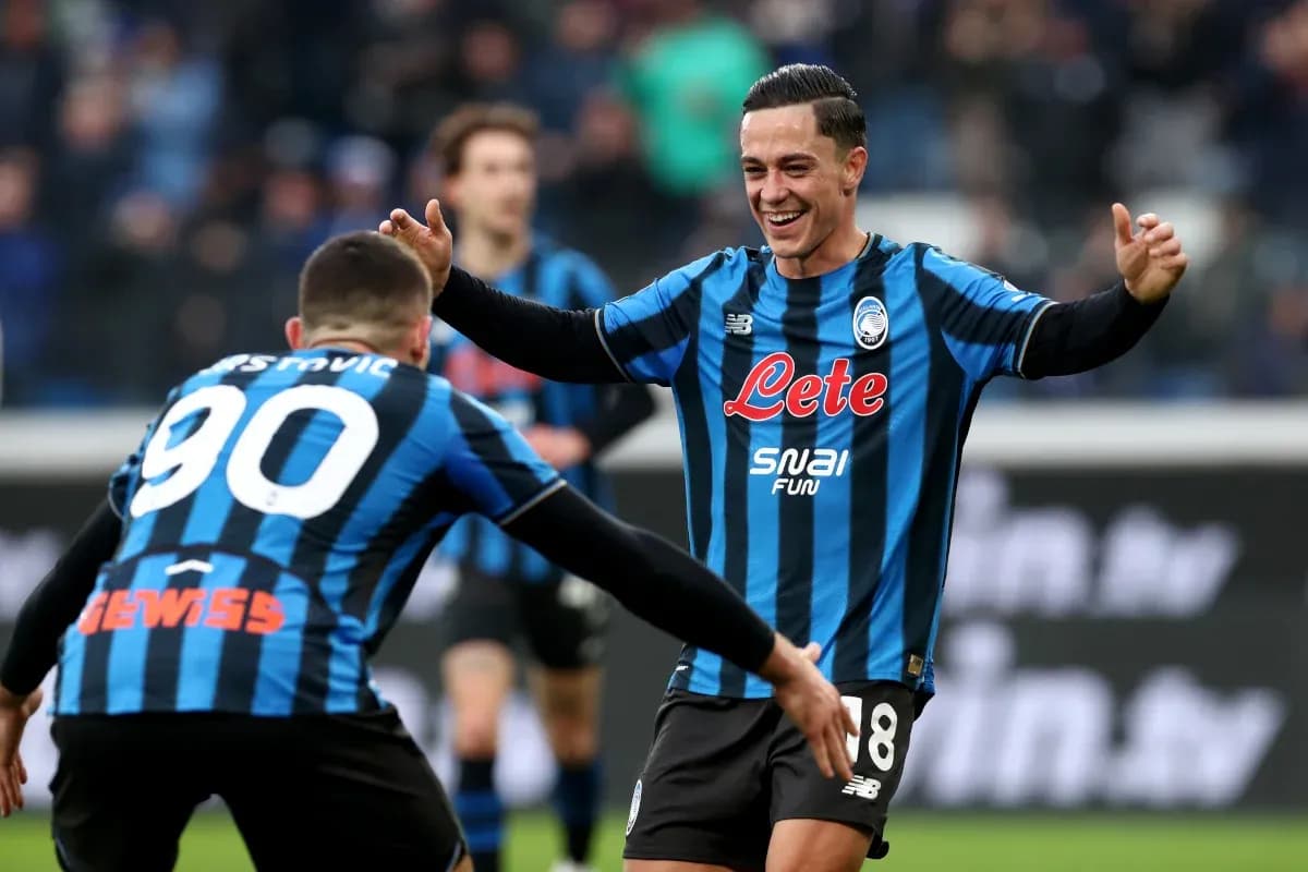 Atalanta players celebrating a goal during match