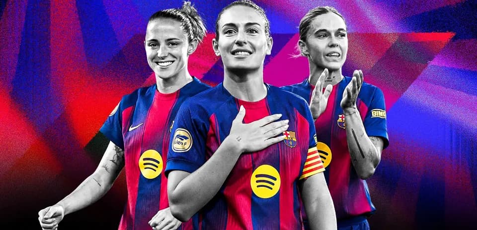 Three FC Barcelona female players in team jerseys