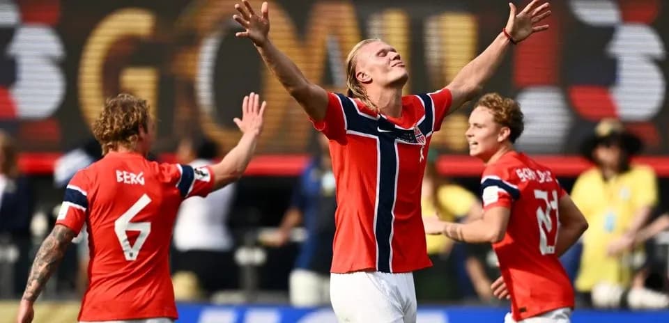 Norway players celebrating a goal during match