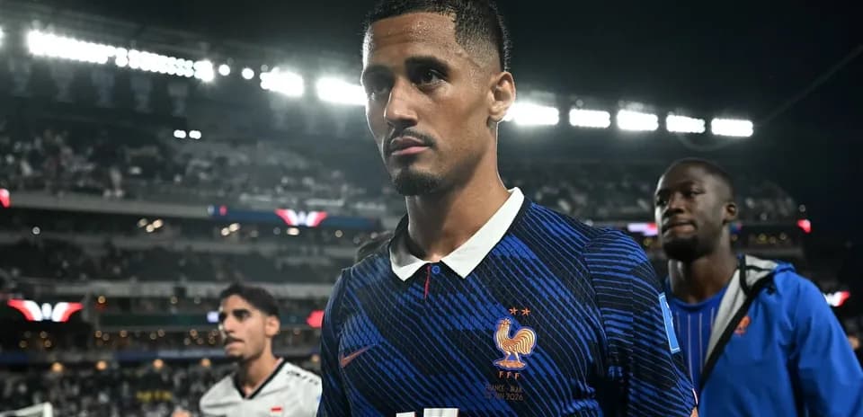 Player in France kit walking off the pitch