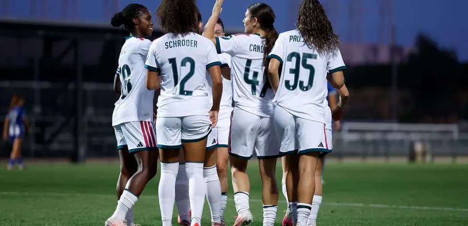 Real Madrid women's team celebrating a goal