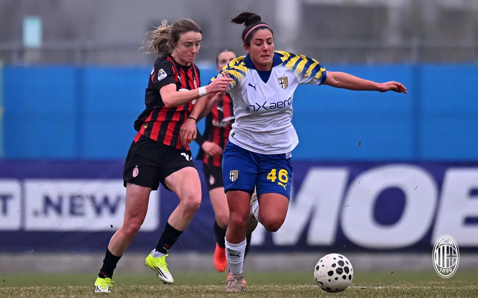 AC Milan W player competing with Parma W player