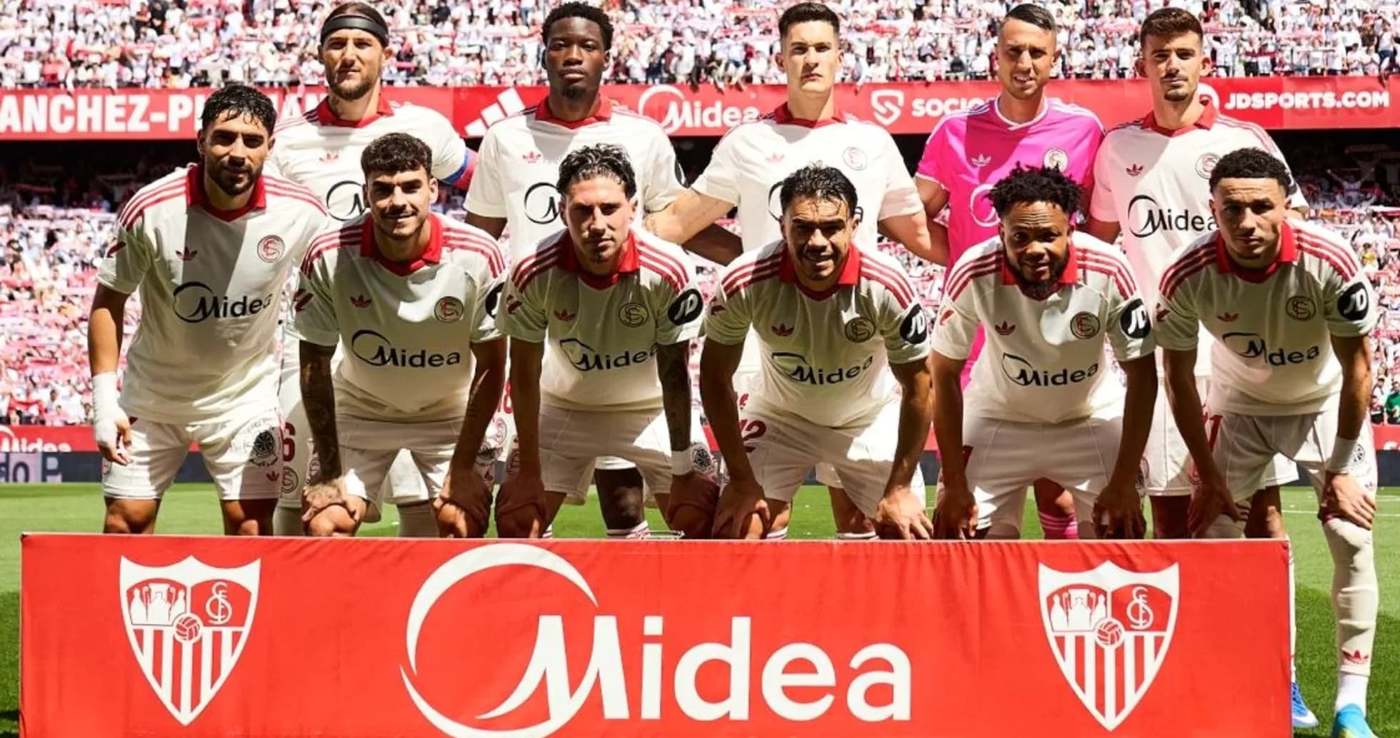 Sevilla FC squad posing for team photo