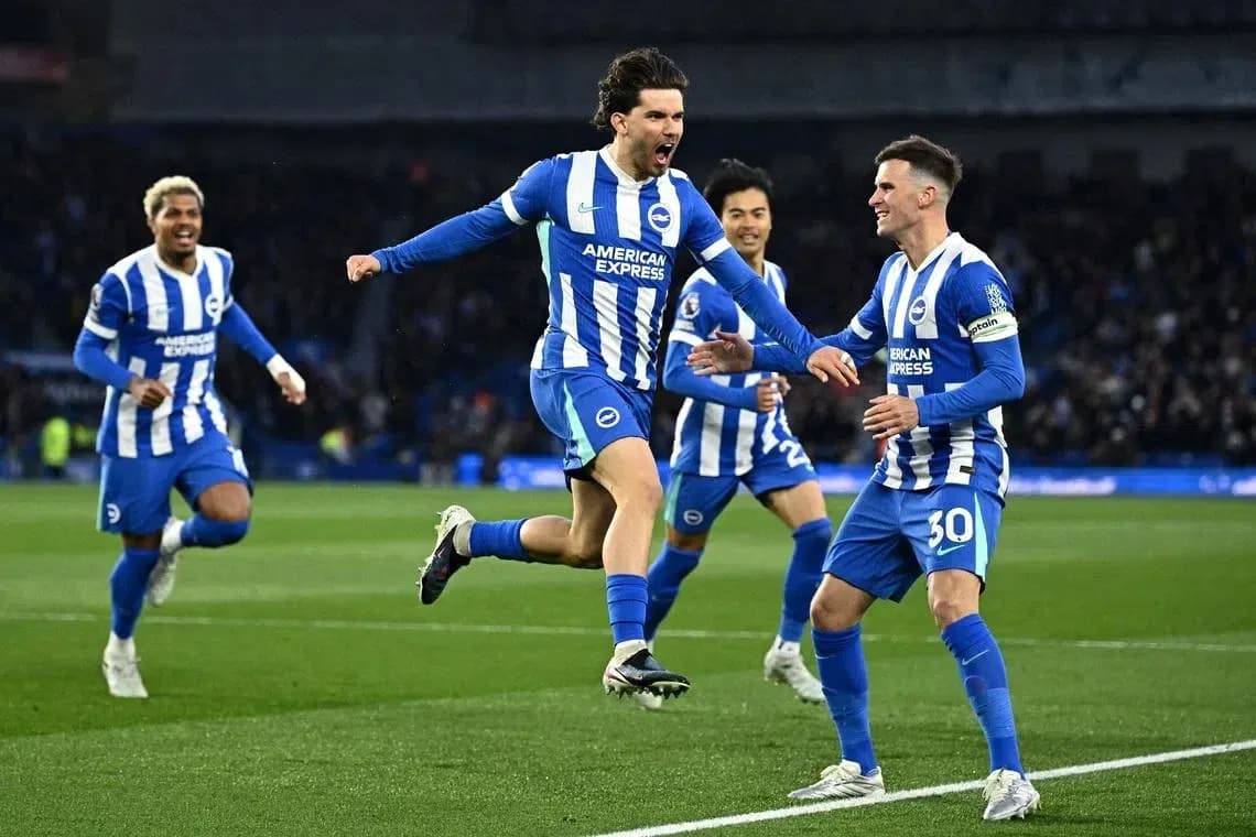 Brighton players celebrating a goal during match