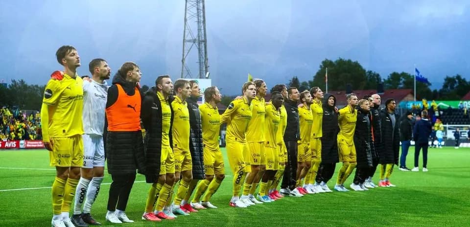 Bodo/Glimt players lined up before the match