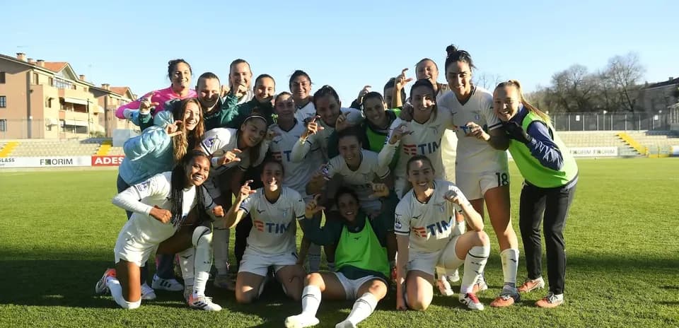 Lazio Women's team celebrating on the field