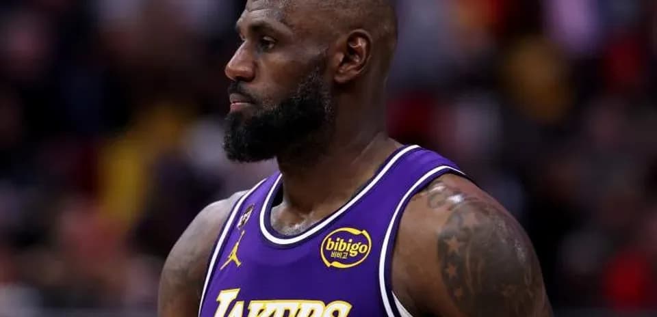 LeBron James wearing Lakers jersey during game