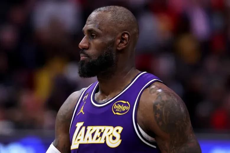 LeBron James wearing Lakers jersey during game
