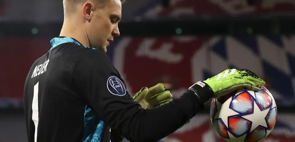 Manuel Neuer preparing for UEFA Champions League match