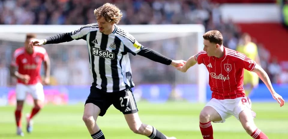 Player tussle during Nottingham Forest vs Newcastle match