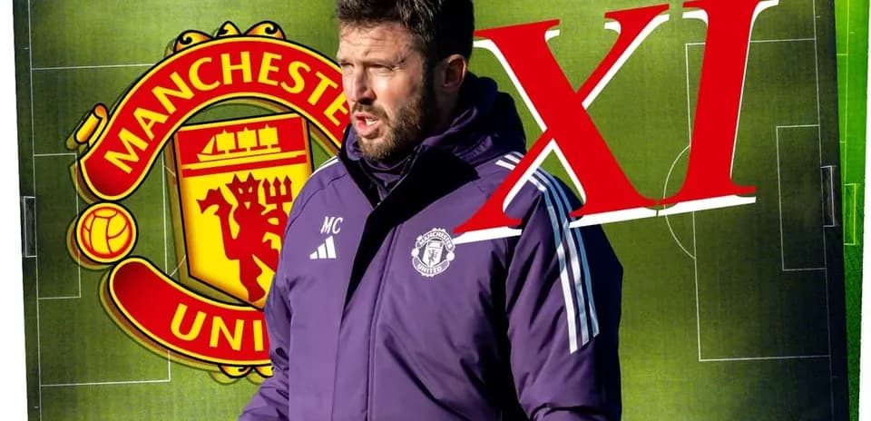 Manchester United coach discussing tactics during training