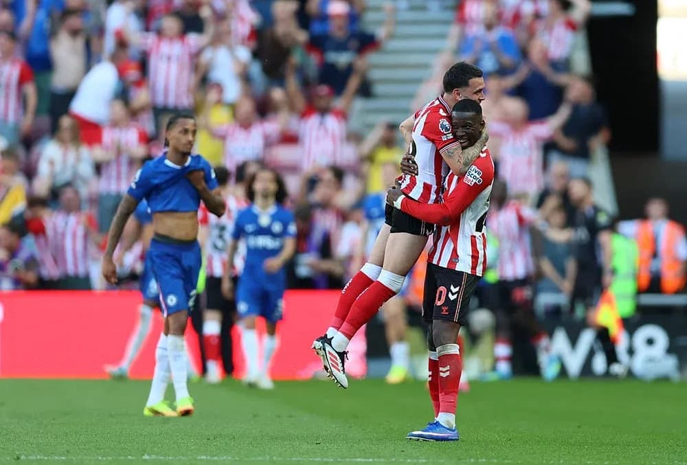 Sunderland players celebrating a goal