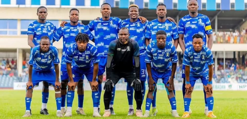 Shooting Stars team photo before CAF match
